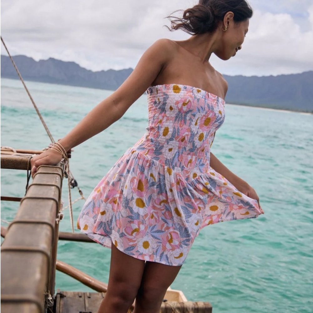 Body Glove strapless mini dress